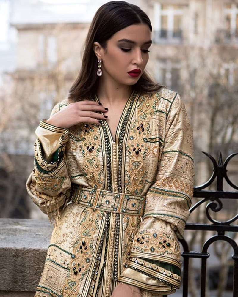 Location caftan marocain haute couture en ligne